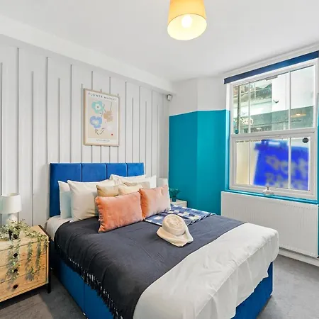Apartman Stylish 2 Bed Sleeps 6 - Private Terrace *