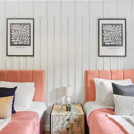 Stylish 2 Bed Sleeps 6 - Private Terrace Apartamento Bristol